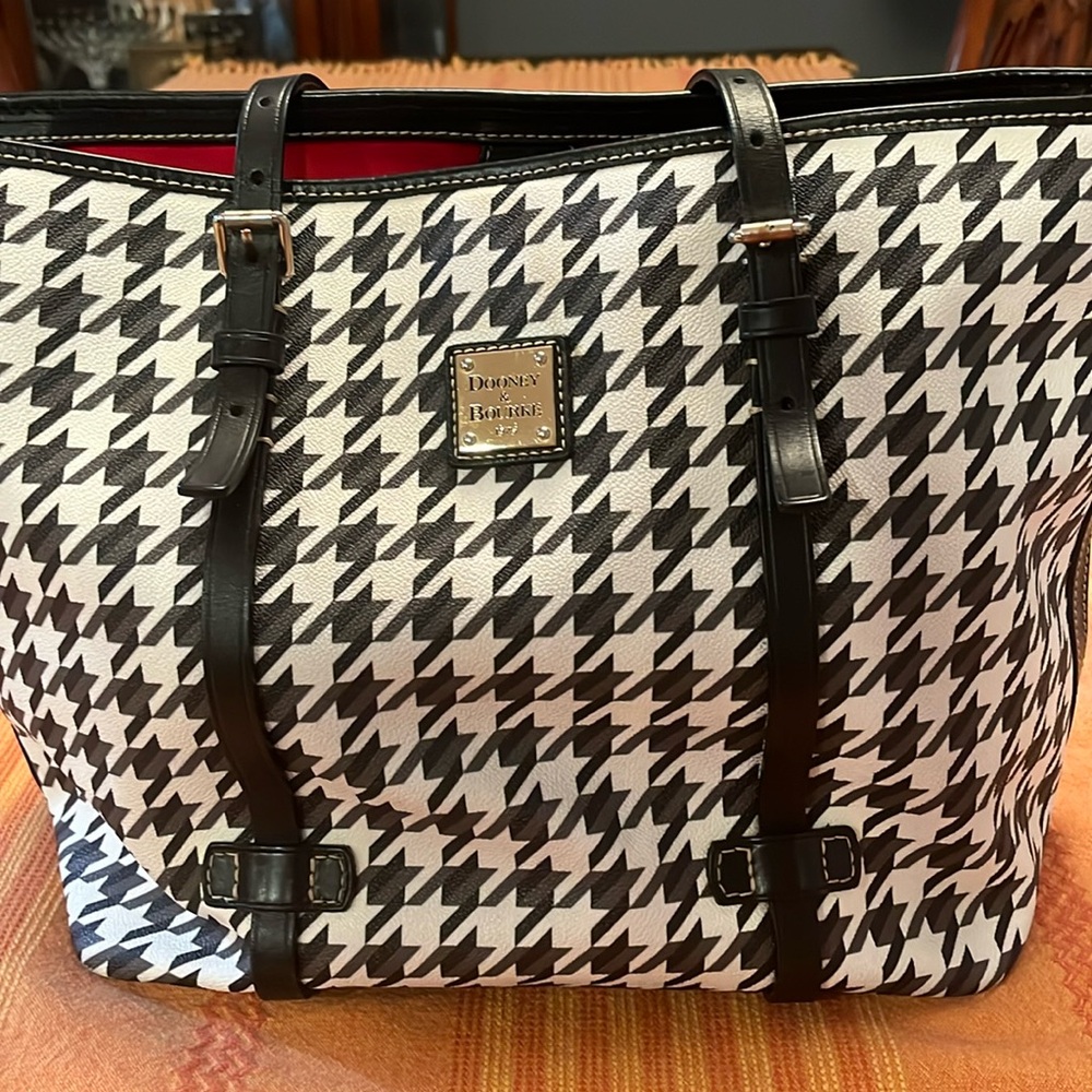 Dooney and bourke black and white checkered leather tote bag! Excellent cond.